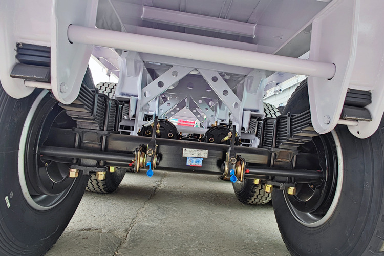 TITAN Cargo Trailer for Sale in Saudi Arabia - Gjysmë rimorkio bagëtish: foto 4 TITAN Cargo Trailer for Sale in Saudi Arabia - Gjysmë rimorkio bagëtish: foto 4