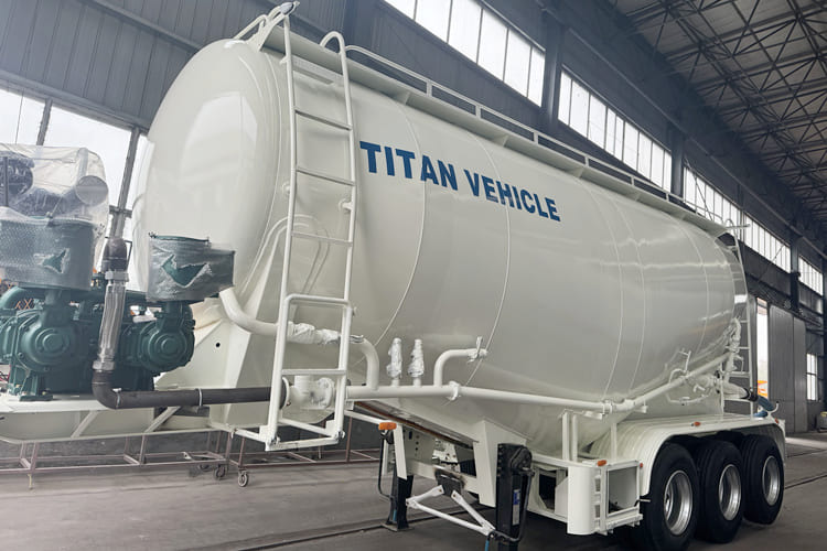 TITAN Dry Bulk Tanker Trailer for Sale in Saudi Arabia - Gjysmë rimorkio me bot: foto 1 TITAN Dry Bulk Tanker Trailer for Sale in Saudi Arabia - Gjysmë rimorkio me bot: foto 1