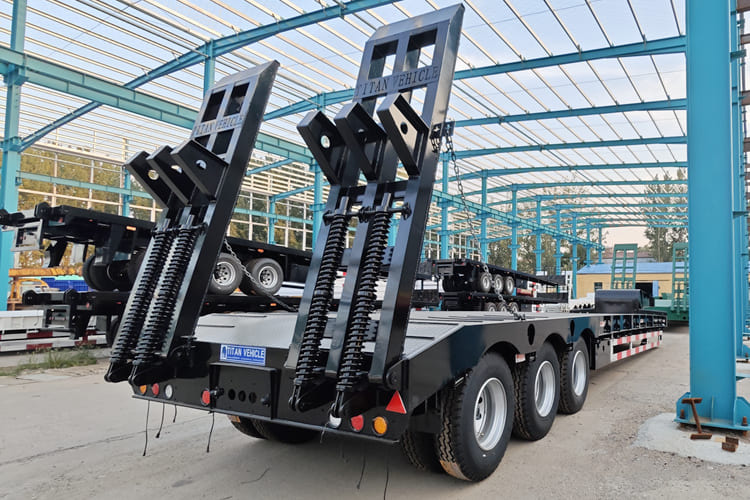 TITAN Low Bed Semi Trailer for Sale in Zambia - Gjysmë rimorkio me plan ngarkimi të ulët: foto 3 TITAN Low Bed Semi Trailer for Sale in Zambia - Gjysmë rimorkio me plan ngarkimi të ulët: foto 3