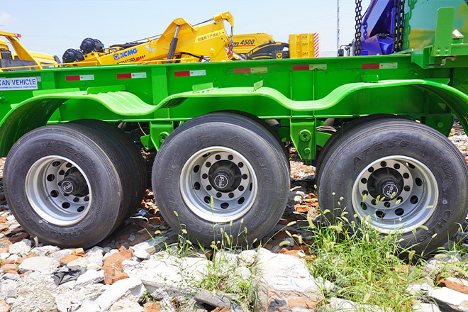 XCMG China 37Ton Side Lifter for Sale in Togo - Transportjer kontejnerësh/ Gjysmë rimorkio me karroceri të çmontueshme: foto 4 XCMG China 37Ton Side Lifter for Sale in Togo - Transportjer kontejnerësh/ Gjysmë rimorkio me karroceri të çmontueshme: foto 4