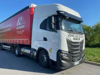 Iveco S-WAY 460 - Gjysmë-kamion: foto 2 Iveco S-WAY 460 - Gjysmë-kamion: foto 2