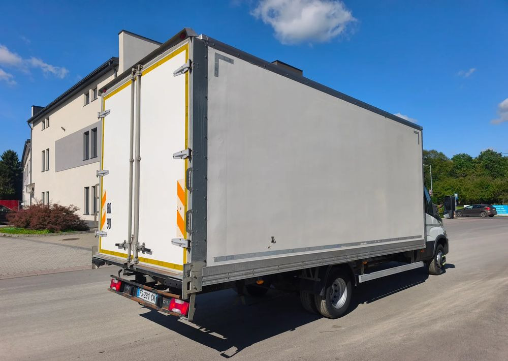 Kamion vagonetë Iveco DAILY 70C18 KONTENER 5,5M obsługa silnika nowy rozrząd: foto 7 Kamion vagonetë Iveco DAILY 70C18 KONTENER 5,5M obsługa silnika nowy rozrząd: foto 7