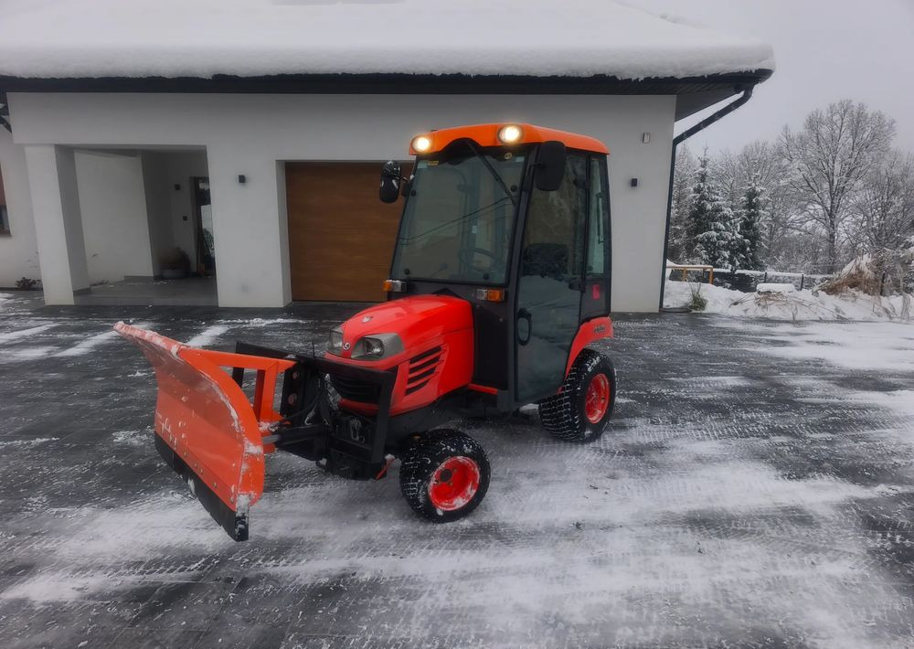 Kubota BX350 4x4 Traktorek komunalny kosiarka pług piaskarka pełen osprzęt - Traktor komunal: foto 1 Kubota BX350 4x4 Traktorek komunalny kosiarka pług piaskarka pełen osprzęt - Traktor komunal: foto 1