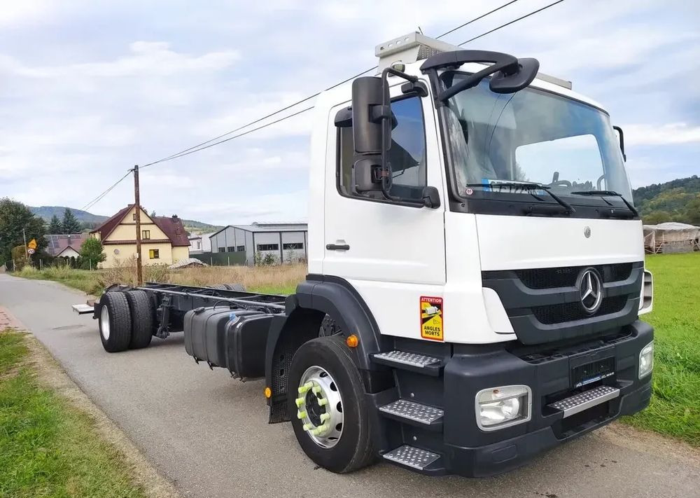 Mercedes-Benz AXOR 1829 rama do zabudowy blokada mostu - Kamion kabinë-shasi: foto 3 Mercedes-Benz AXOR 1829 rama do zabudowy blokada mostu - Kamion kabinë-shasi: foto 3