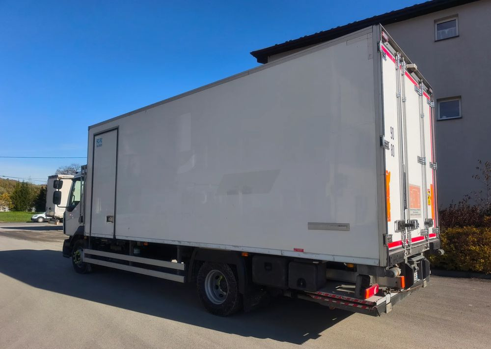 Renault GAMA D 16.250 chłodnia izoterma 16 palet klima - Kamion frigorifer: foto 4 Renault GAMA D 16.250 chłodnia izoterma 16 palet klima - Kamion frigorifer: foto 4
