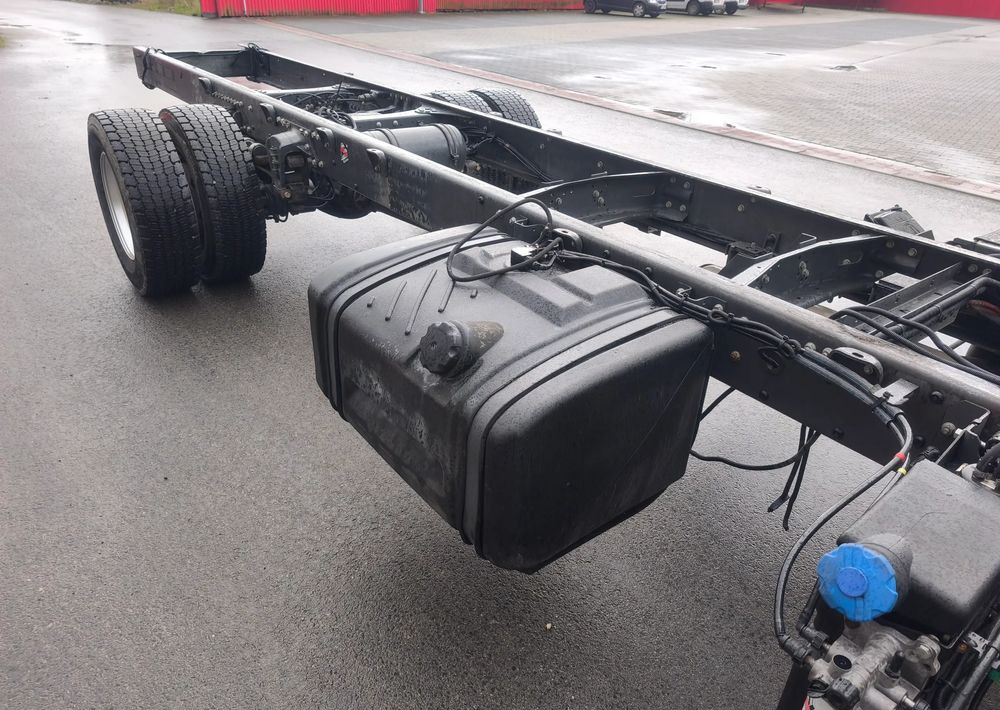 Renault Midlum 220.14 220.16 rama do zabudowy poduszka - Kamion kabinë-shasi: foto 5 Renault Midlum 220.14 220.16 rama do zabudowy poduszka - Kamion kabinë-shasi: foto 5