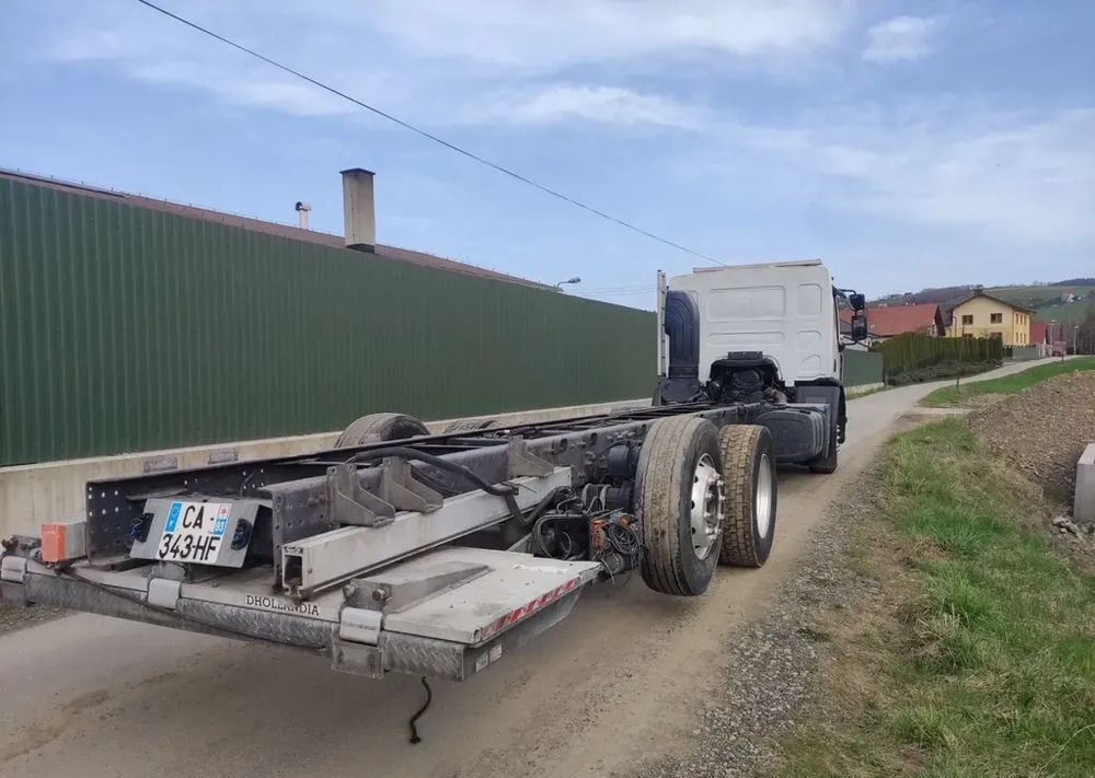 Renault Premium 26.380 Dxi  6x2 rama do zabudowy - Kamion kabinë-shasi: foto 3 Renault Premium 26.380 Dxi  6x2 rama do zabudowy - Kamion kabinë-shasi: foto 3