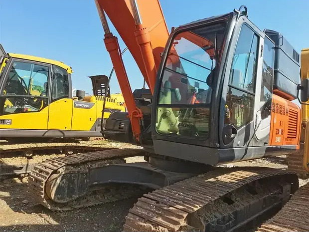 2022 Hitachi ZX240 - Ekskavator me zinxhirë: foto 4 2022 Hitachi ZX240 - Ekskavator me zinxhirë: foto 4