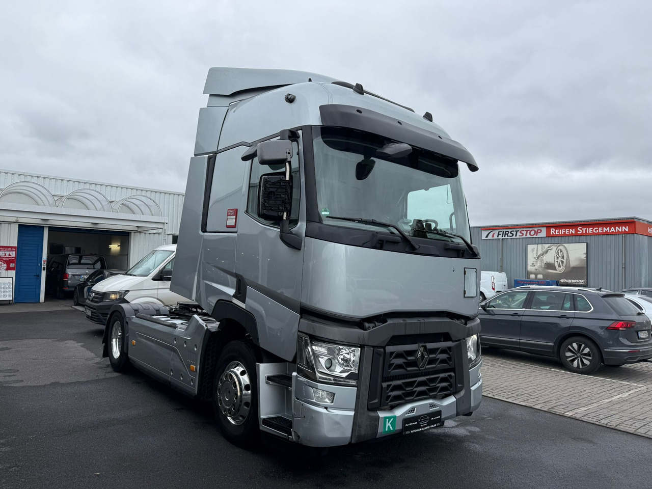 RENAULT T - Gjysmë-kamion: foto 3 RENAULT T - Gjysmë-kamion: foto 3