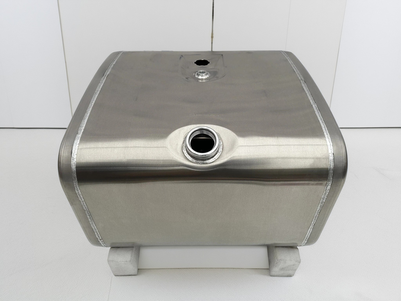 SCANIA - Serbatori i karburantit: foto 1 SCANIA - Serbatori i karburantit: foto 1