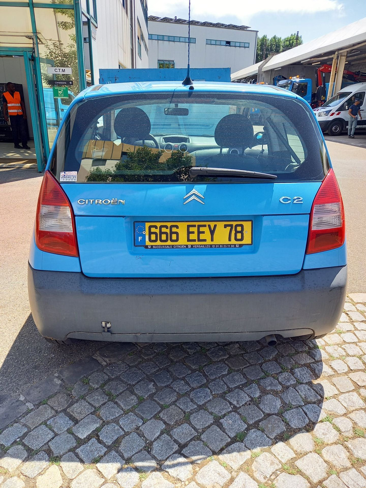 CITROEN C2 - Voiture berline commerciale essence - 3 portes - Sedan: foto 3 CITROEN C2 - Voiture berline commerciale essence - 3 portes - Sedan: foto 3
