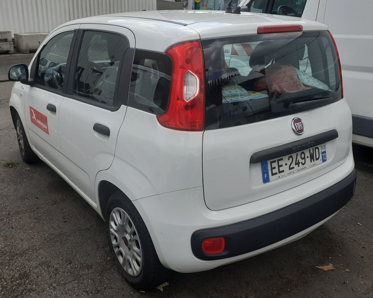 EE-249-72 - FIAT Panda Easy 1.2 - Veturë: foto 3 EE-249-72 - FIAT Panda Easy 1.2 - Veturë: foto 3