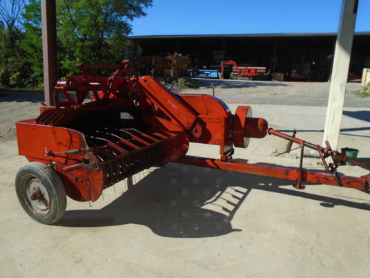 Massey Ferguson 10-8 - Dengmbledhëse katrore: foto 2 Massey Ferguson 10-8 - Dengmbledhëse katrore: foto 2