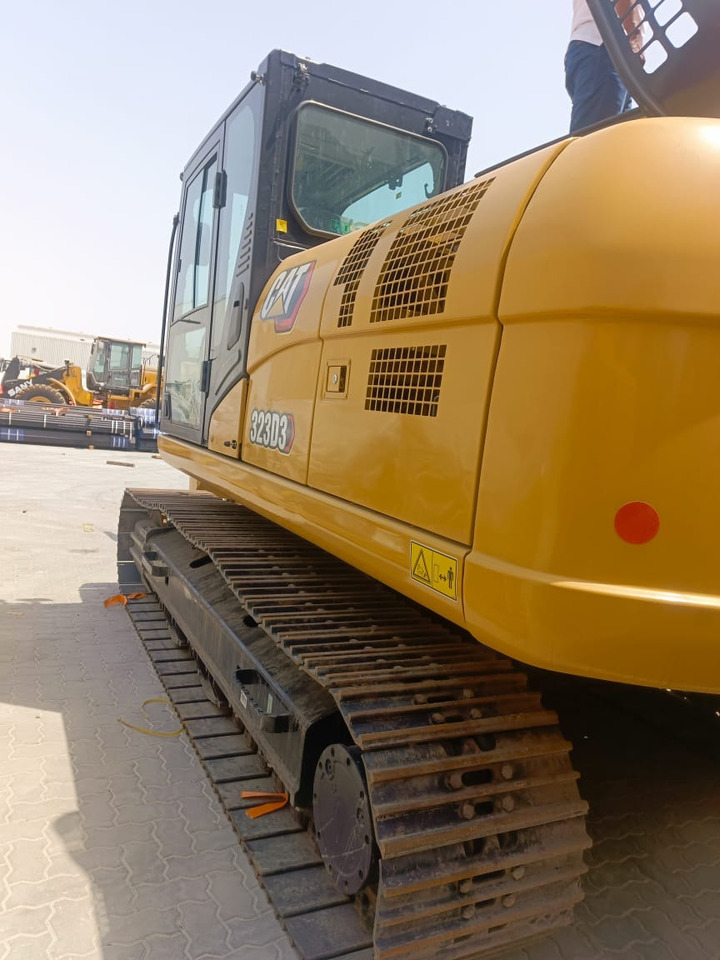 Lizingu i CATERPILLAR 323D3 CATERPILLAR 323D3: foto 9