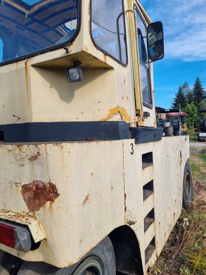 Stavostroj GRW 101 - Rul pneumatik: foto 5 Stavostroj GRW 101 - Rul pneumatik: foto 5