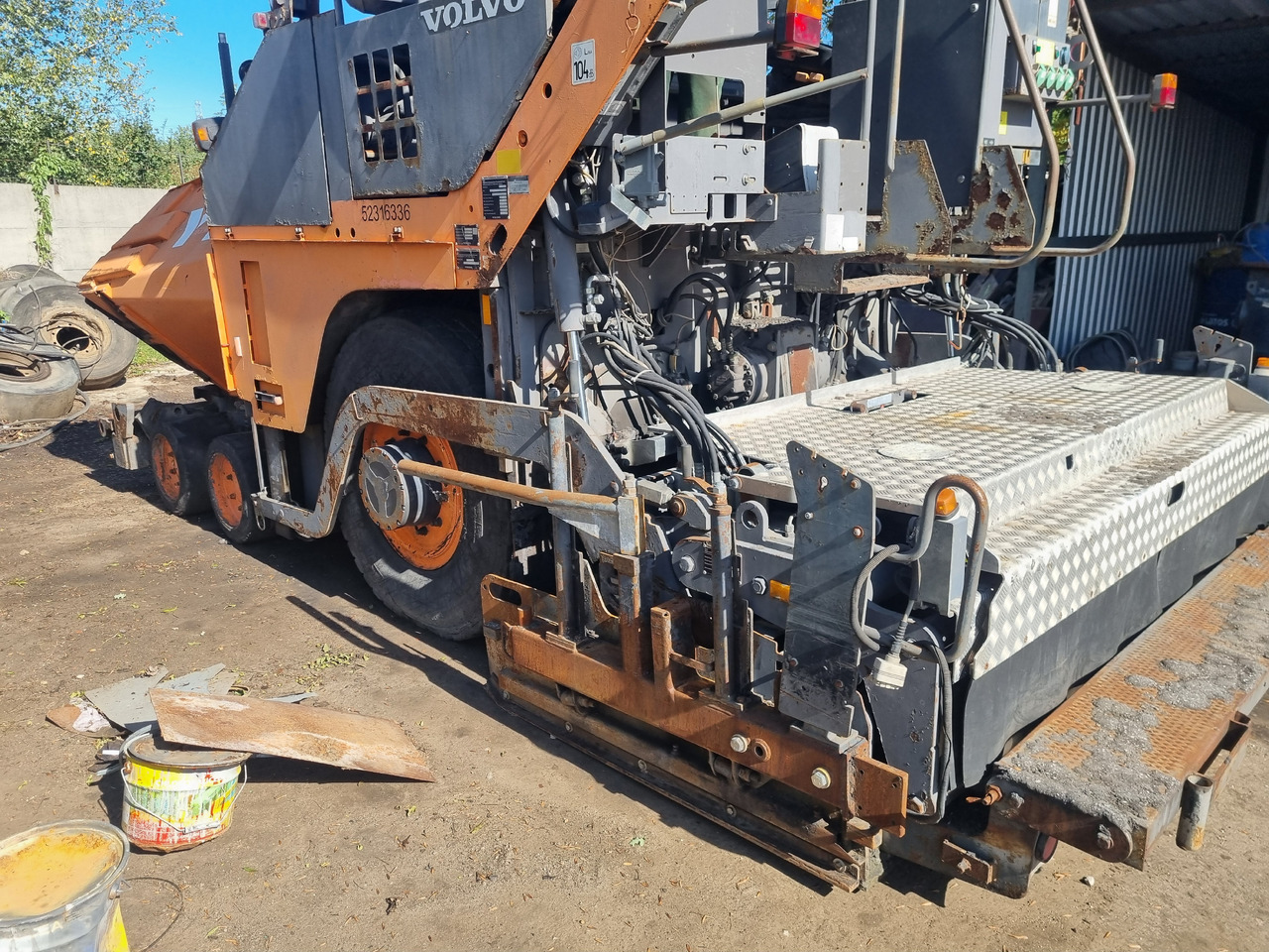 VOLVO TITAN 6870 - Shtrues asfalti: foto 4 VOLVO TITAN 6870 - Shtrues asfalti: foto 4