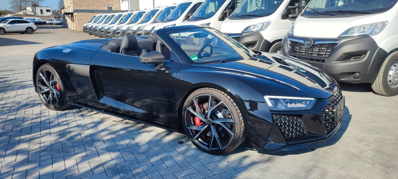 Audi R8 Spyder 5.2 FSI RWD performance - Kabriolet: foto 2 Audi R8 Spyder 5.2 FSI RWD performance - Kabriolet: foto 2