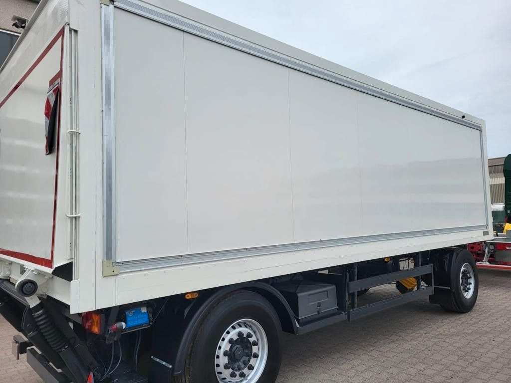 Diversen Drehschemel Vermietung möglich LBW Durchladbar Drehschemel Vermietung möglich LBW Durchladbar - Rimorkio me vagonetë të mbyllur: foto 2 Diversen Drehschemel Vermietung möglich LBW Durchladbar Drehschemel Vermietung möglich LBW Durchladbar - Rimorkio me vagonetë të mbyllur: foto 2