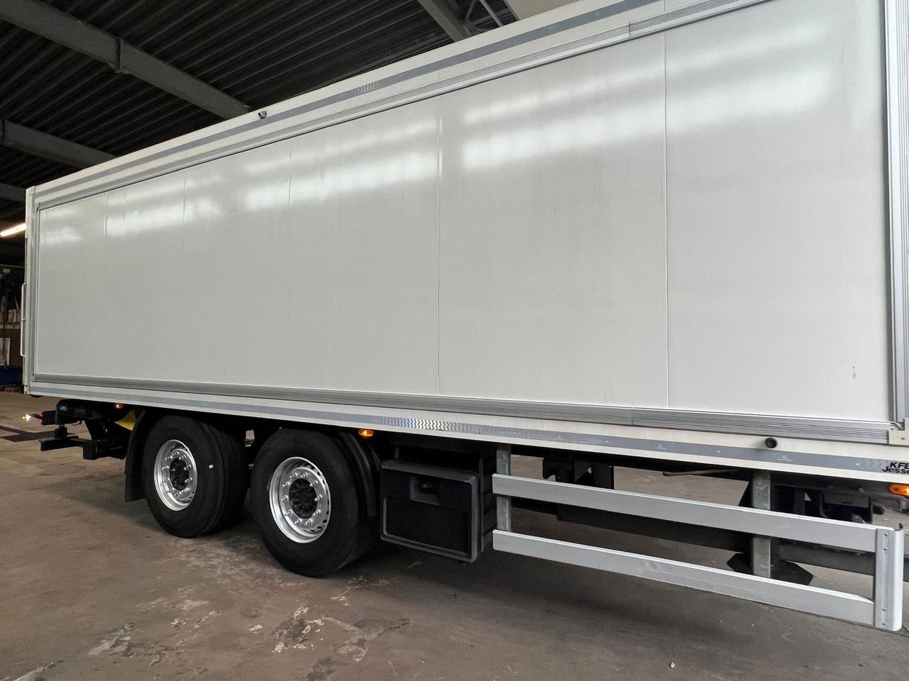 Mercedes-Benz Actros 2543 Komplettzug Voll-Luft - Lange Koffer - Kamion vagonetë: foto 5 Mercedes-Benz Actros 2543 Komplettzug Voll-Luft - Lange Koffer - Kamion vagonetë: foto 5