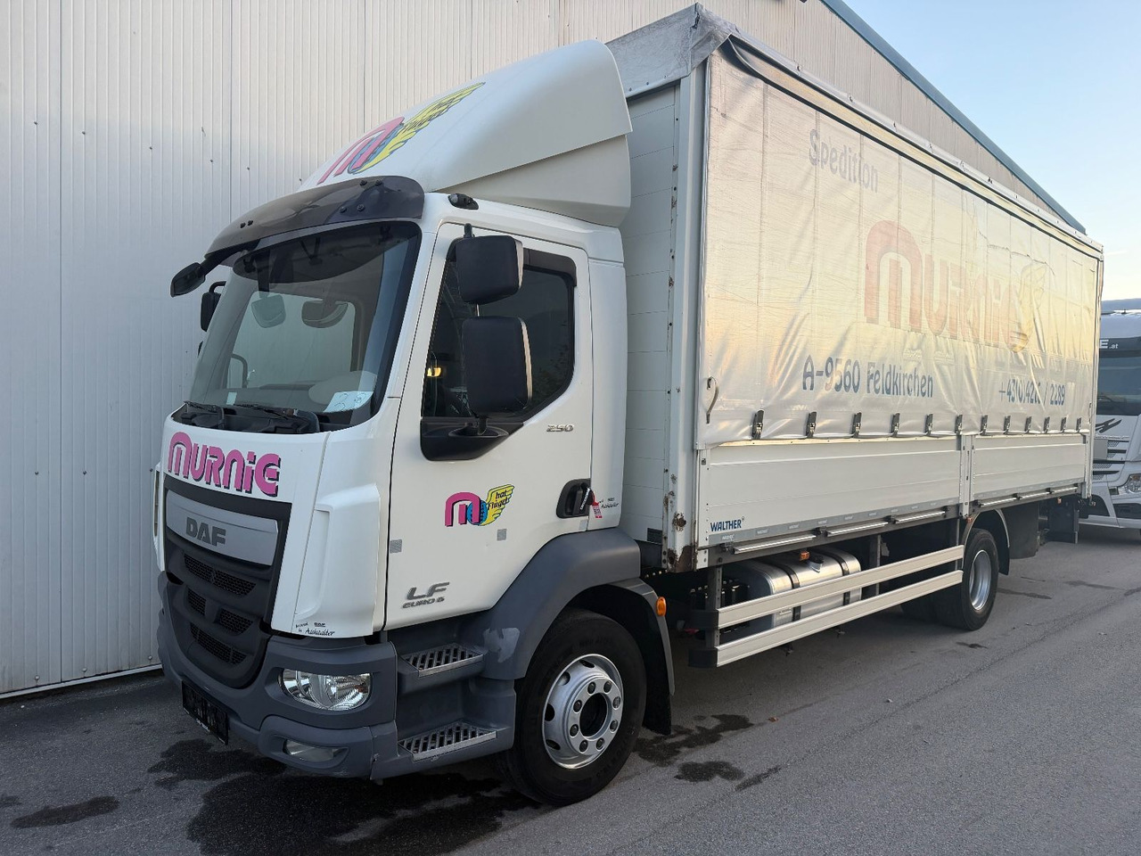 DAF LF 250 16T/LBW €6 - Kamion me tendë: foto 1 DAF LF 250 16T/LBW €6 - Kamion me tendë: foto 1