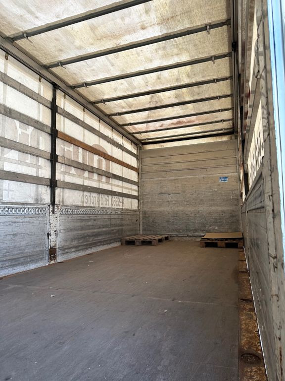 DAF LF 55-220 EEV Edscha LBW DAF LF 55-220 EEV Edscha LBW - Kamion me tendë: foto 5 DAF LF 55-220 EEV Edscha LBW DAF LF 55-220 EEV Edscha LBW - Kamion me tendë: foto 5