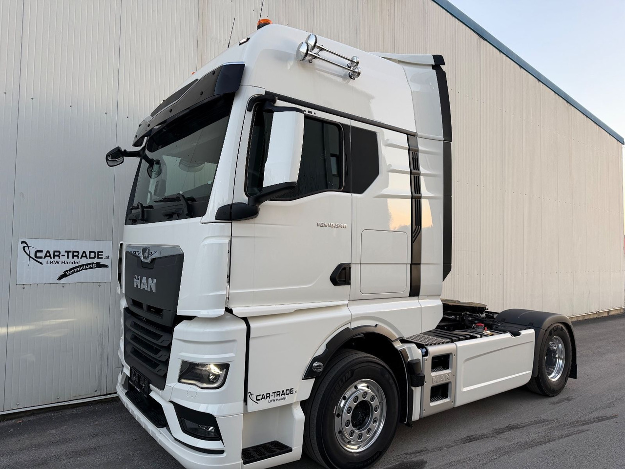 MAN TGX18.540 ALU/LED/2-Hyd - Gjysmë-kamion: foto 1 MAN TGX18.540 ALU/LED/2-Hyd - Gjysmë-kamion: foto 1