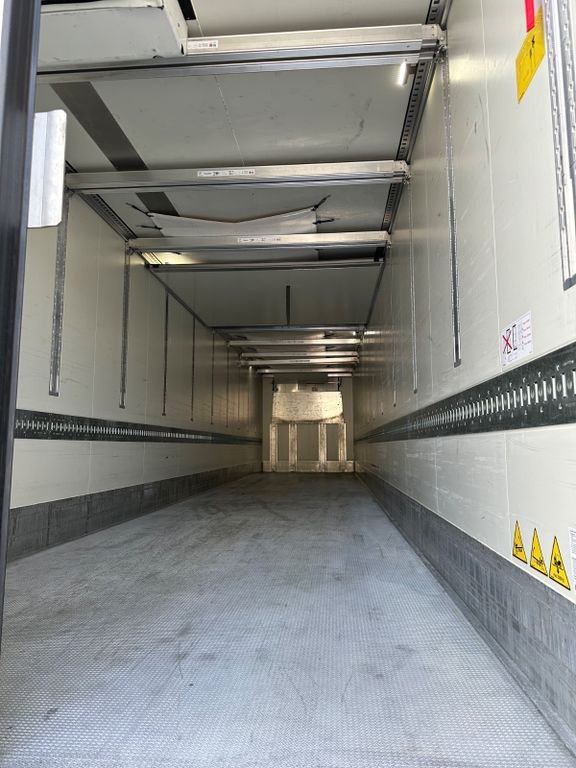 Krone SD 27 Thermoking Spectrum Multitemp Pharma Safe Krone SD 27 Thermoking Spectrum Multitemp Pharma Safe - Gjysmë rimorkio frigorifer: foto 5 Krone SD 27 Thermoking Spectrum Multitemp Pharma Safe Krone SD 27 Thermoking Spectrum Multitemp Pharma Safe - Gjysmë rimorkio frigorifer: foto 5