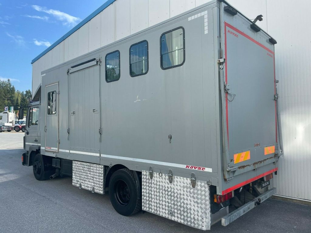 MAN 12.192 Pferdetransporter MAN 12.192 Pferdetransporter - Kamion për kuaj: foto 4 MAN 12.192 Pferdetransporter MAN 12.192 Pferdetransporter - Kamion për kuaj: foto 4