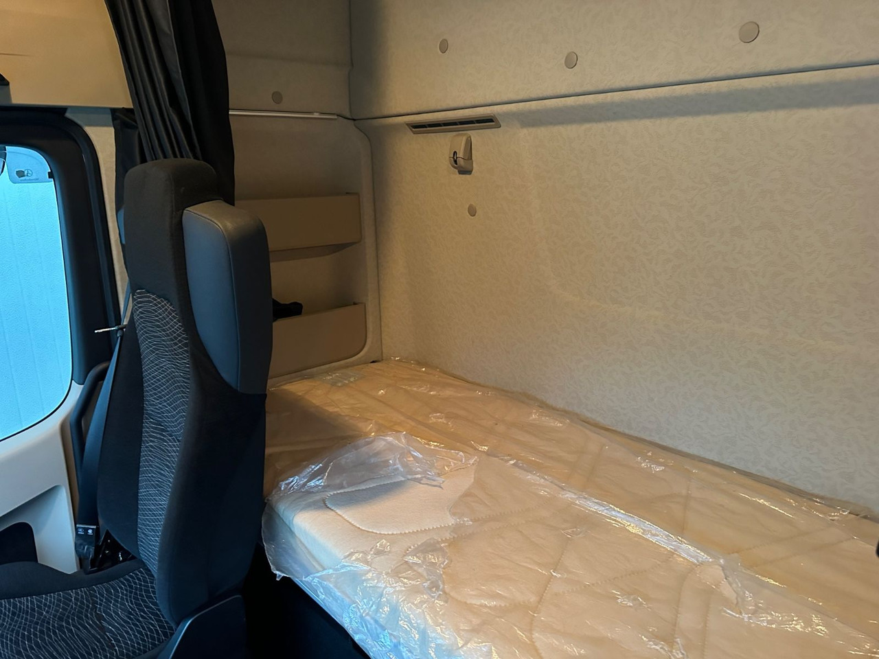 Mercedes-Benz Actros 2545 2T LBW - Transportjer kontejnerësh/ Kamion me karroceri të çmontueshme: foto 5 Mercedes-Benz Actros 2545 2T LBW - Transportjer kontejnerësh/ Kamion me karroceri të çmontueshme: foto 5