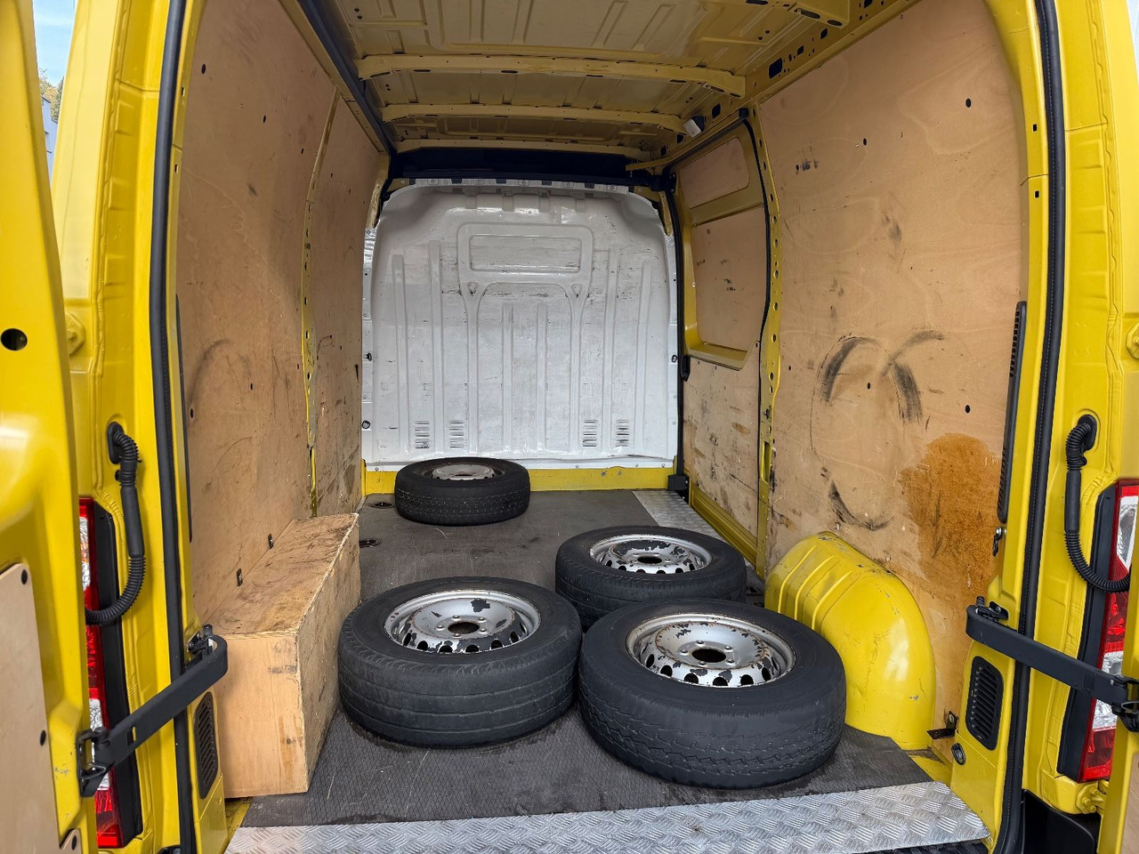 Opel Movano 125 - Furgon: foto 5 Opel Movano 125 - Furgon: foto 5