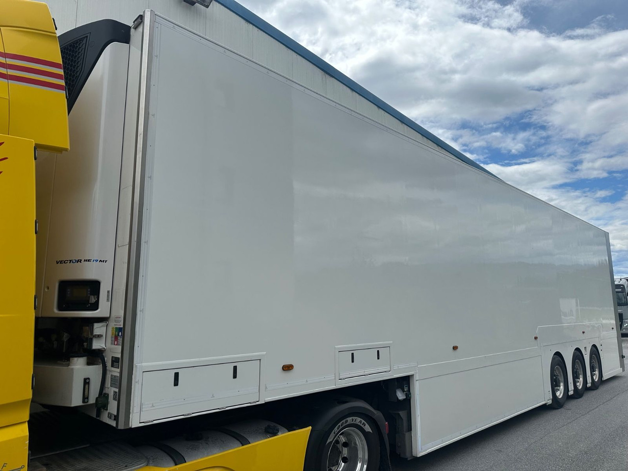 Van Eck Dubbeldeck T3Z Carrier Multi/Temp - Gjysmë rimorkio me vagonetë të mbyllur: foto 1 Van Eck Dubbeldeck T3Z Carrier Multi/Temp - Gjysmë rimorkio me vagonetë të mbyllur: foto 1