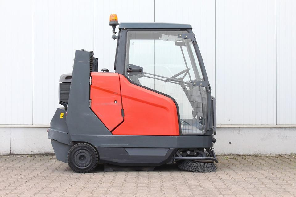 Hako Sweepmaster D1500RH Diesel UVV✅ - Makineri fshirëse-thithëse: foto 4 Hako Sweepmaster D1500RH Diesel UVV✅ - Makineri fshirëse-thithëse: foto 4