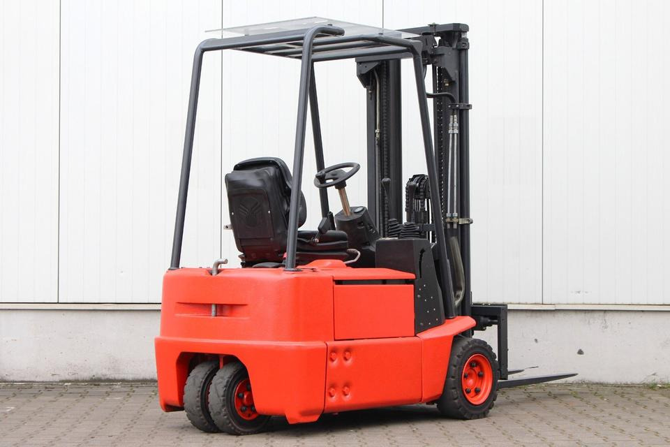 LINDE E15Z-02 Triplex 4,7m - Pirun elektrik: foto 2 LINDE E15Z-02 Triplex 4,7m - Pirun elektrik: foto 2