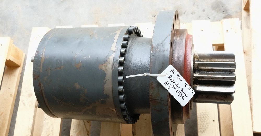 Reduktor obrotu R906,R916,R922,R926,R950 LH 30 SAT 215/251 do koparki liebherr A314,A316 ,R313,R317 R 900,R902 - Pjesë këmbimi: foto 1 Reduktor obrotu R906,R916,R922,R926,R950 LH 30 SAT 215/251 do koparki liebherr A314,A316 ,R313,R317 R 900,R902 - Pjesë këmbimi: foto 1