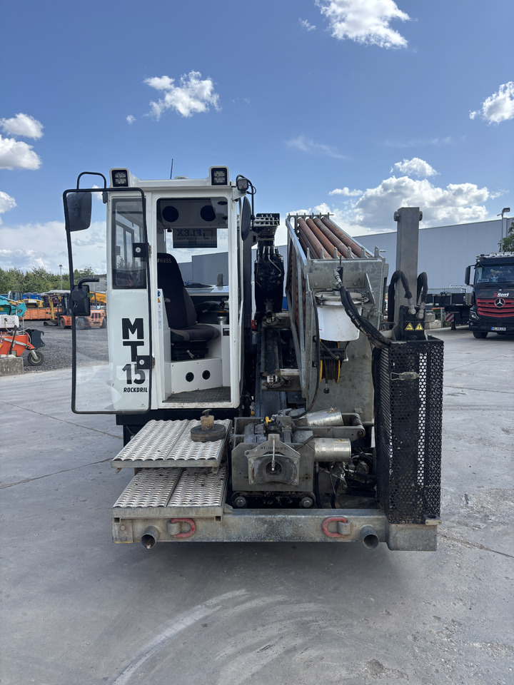 Rockdrill MT - 15 - Makineri e drejtuar për hapjen e rrugëve: foto 4 Rockdrill MT - 15 - Makineri e drejtuar për hapjen e rrugëve: foto 4