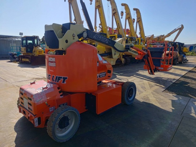 JLG M400AJPN - Makineritë e tjera: foto 5 JLG M400AJPN - Makineritë e tjera: foto 5