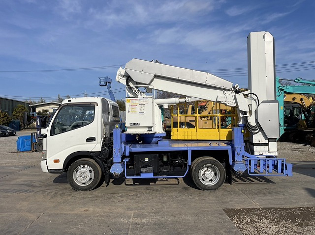 TADANO BT-110-1 - Platformë ajrore e montuar në kamion: foto 2 TADANO BT-110-1 - Platformë ajrore e montuar në kamion: foto 2
