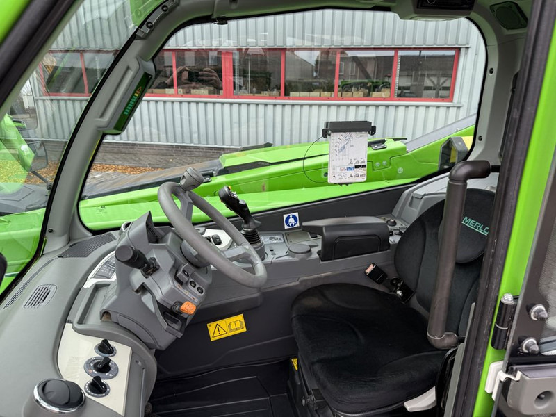 Merlo TF35.7-140 Telehandler - Ekskavator teleskopik: foto 5 Merlo TF35.7-140 Telehandler - Ekskavator teleskopik: foto 5