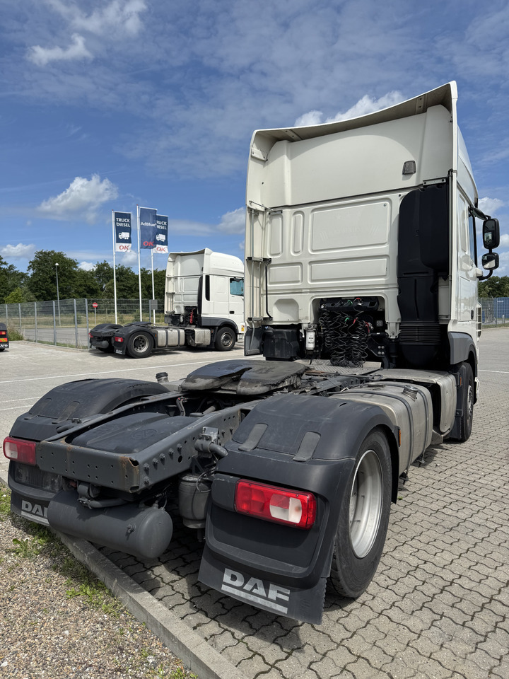 DAF XF  - Gjysmë-kamion: foto 4 DAF XF  - Gjysmë-kamion: foto 4