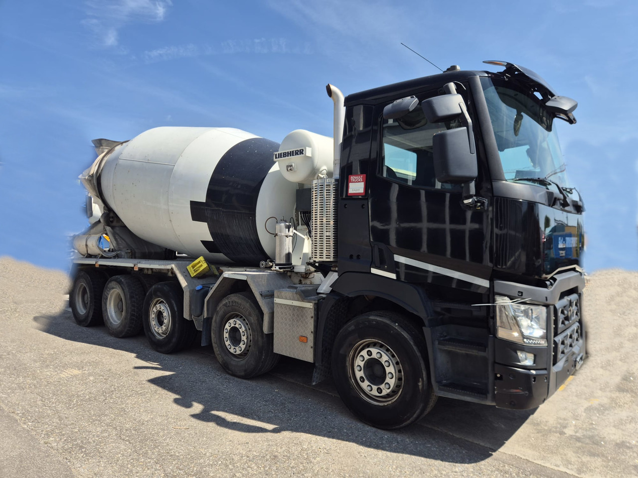 RENAULT C520 10x4 Betonmischer Liebherr  10 m3 - Autobetoniere: foto 1 RENAULT C520 10x4 Betonmischer Liebherr  10 m3 - Autobetoniere: foto 1