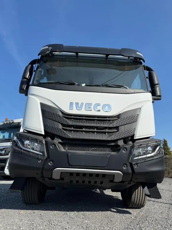 Iveco AD300T48 HYVALIFT 20 TONS*pare-choc hydraulique - Kamion vetëngarkues: foto 5 Iveco AD300T48 HYVALIFT 20 TONS*pare-choc hydraulique - Kamion vetëngarkues: foto 5