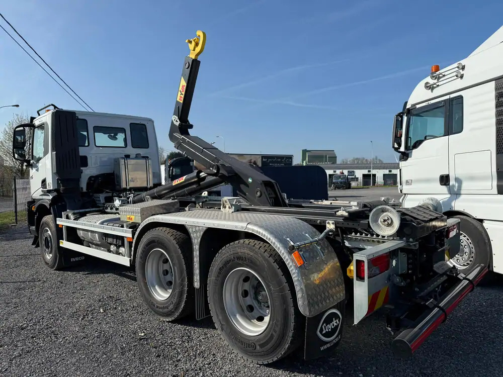 Iveco AD300T48 HYVALIFT 20 TONS*pare-choc hydraulique - Kamion vetëngarkues: foto 3 Iveco AD300T48 HYVALIFT 20 TONS*pare-choc hydraulique - Kamion vetëngarkues: foto 3