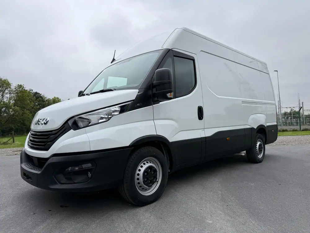 Iveco Daily 35-140 *L3H2*DISPO DE STOCK*Airco*Cruise control - Furgon: foto 1 Iveco Daily 35-140 *L3H2*DISPO DE STOCK*Airco*Cruise control - Furgon: foto 1