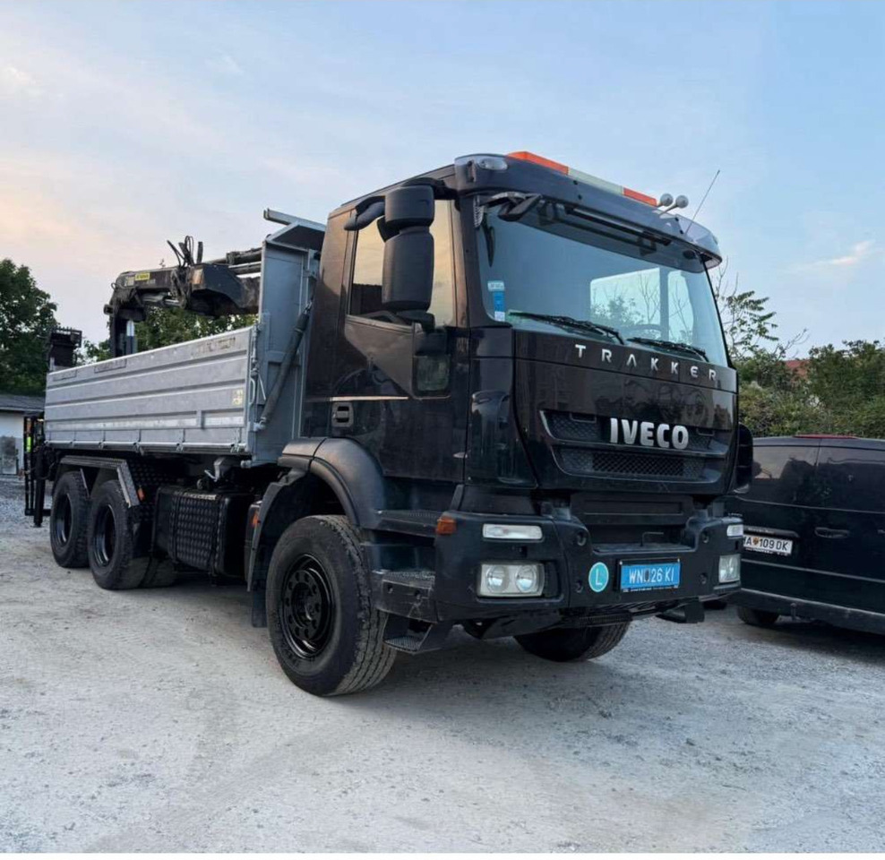 IVECO Trakker/ KPEC1/2A4 - Kamion me vinç: foto 3 IVECO Trakker/ KPEC1/2A4 - Kamion me vinç: foto 3