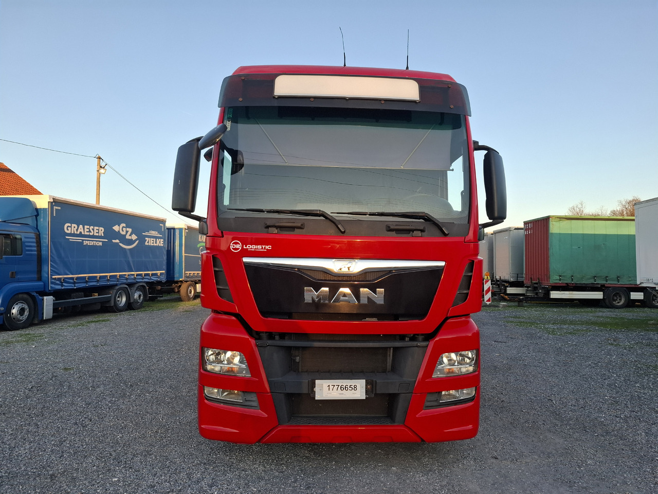 MAN TGX 26.440 E6 + SCHMITZ - Kamion me tendë: foto 2 MAN TGX 26.440 E6 + SCHMITZ - Kamion me tendë: foto 2