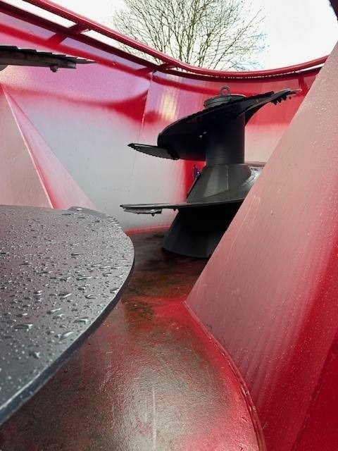 Vagon për përzierjen e foragjereve BvL BWH Webers: foto 6 Vagon për përzierjen e foragjereve BvL BWH Webers: foto 6