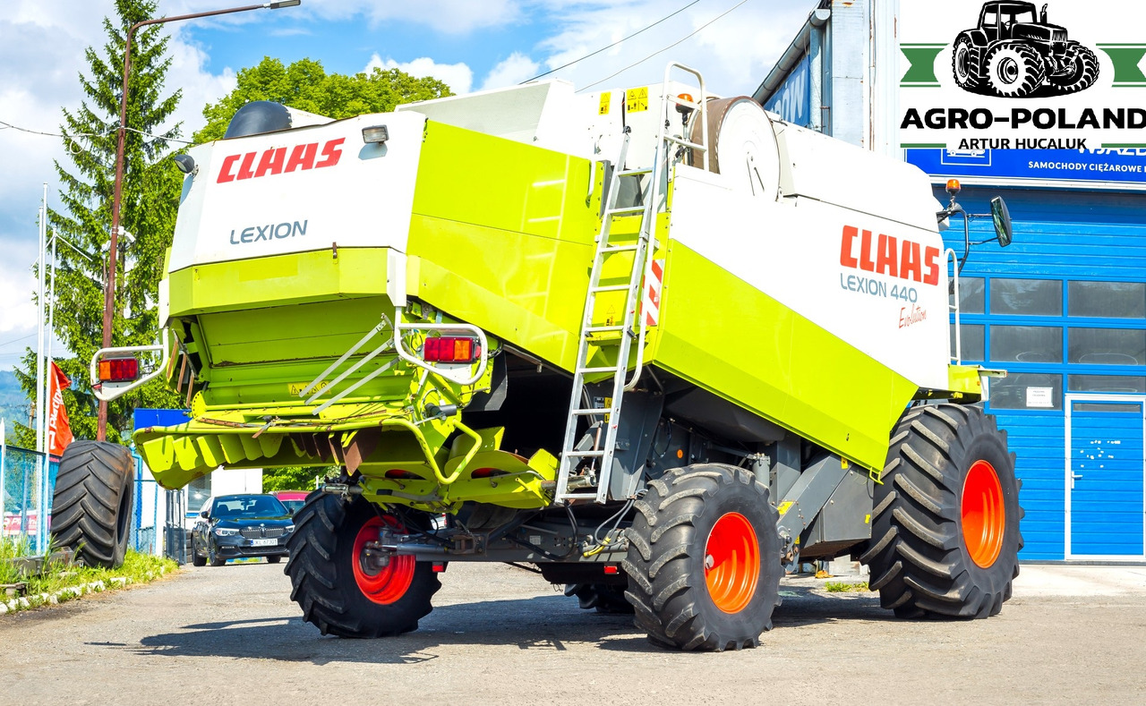 CLAAS LEXION 440 EVOLUTION - 2003 ROK + CLAAS VARIO 600 - 2014 ROK - Autokombajnë: foto 5 CLAAS LEXION 440 EVOLUTION - 2003 ROK + CLAAS VARIO 600 - 2014 ROK - Autokombajnë: foto 5