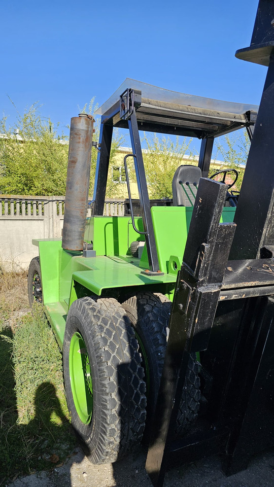 Ngarkues me pirun për terren të ashpër CATERPILLAR V330B: foto 9