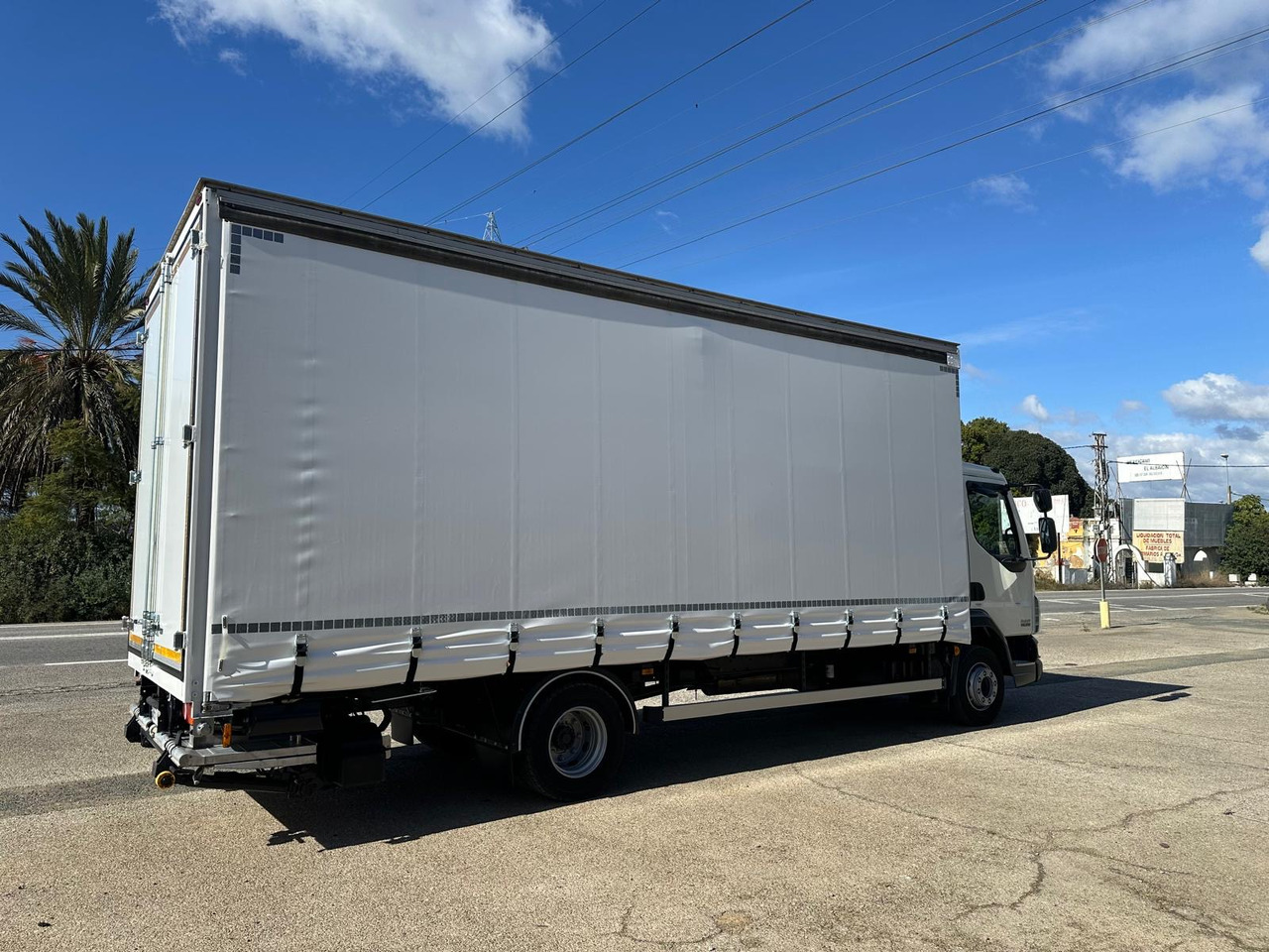 DAF LF 45.250 - Kamion me tendë: foto 3 DAF LF 45.250 - Kamion me tendë: foto 3