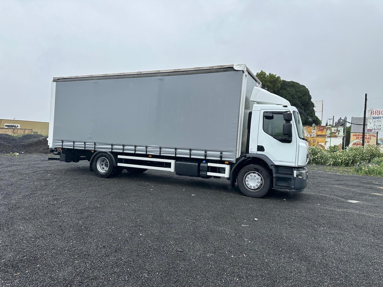 RENAULT PREMIUM 380 - Kamion me tendë: foto 2 RENAULT PREMIUM 380 - Kamion me tendë: foto 2